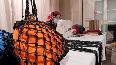 ayrimcilik -  Kadınların ilmek ilmek ürettiği deri çantalar satışa çıkıyor Videosu