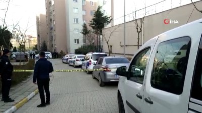 rehin -  Arnavutköy’de bir şahıs boşanma aşamasındaki eşi ve 2 çocuğunu rehin aldı Videosu