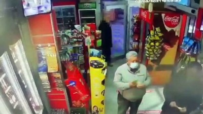 bicakli saldiri - BURSA - Markette alışveriş yapan husumetlisine bıçakla saldıran kişi gözaltına alındı Videosu
