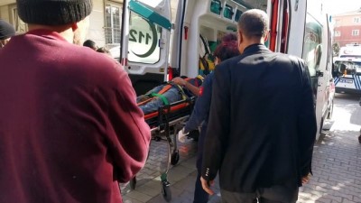 saglik ekipleri - İSTANBUL - Avcılar'da inşaatın ikinci katından düşen işçi yaralandı Videosu