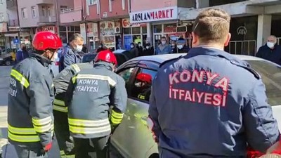 KONYA - Otomobilde mahsur kalan kardeşleri itfaiye ekipleri kurtardı