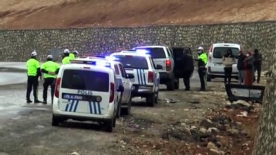 saglik ekipleri - ŞIRNAK - 5 aracın karıştığı zincirleme trafik kazasında 6 kişi yaralandı Videosu