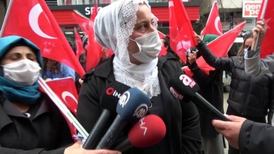 teror magduru - ŞIRNAK - Terör mağduru aileler HDP İl Başkanlığı önünde eylem yaptı Videosu