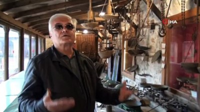 yoresel kiyafet -  43 yılda topladığı 7 binden fazla materyalle Türk Folklor Müzesi açtı Videosu