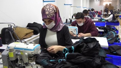 tekstil atolyesi -  Devlet desteğiyle işini kuran kadın girişimci 50 kişiye istihdam sağladı Videosu
