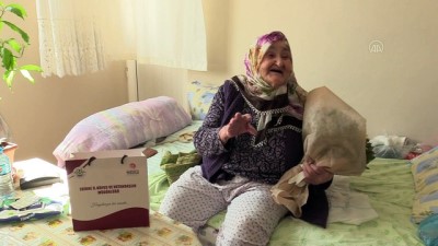 kimlik karti - EDİRNE -  İl müdürleri kentin en yaşlı kadını Safiye teyzenin Kadınlar Günü'nü kutladı Videosu