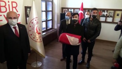 devir teslim -  Erzurum’da bayrak teslim töreni Videosu