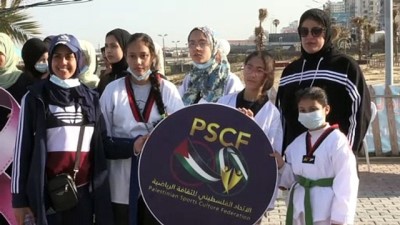 dera - Gazze'de kadınlar Dünya Kadınlar Günü'nde 'Kendinden Emin Adımlar' sloganıyla yürüdü Videosu