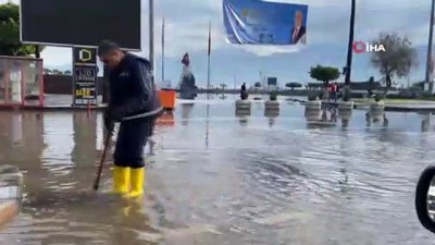 saganak yagis -  İskenderun'da anıt meydanı ve caddeler sular altında kaldı Videosu