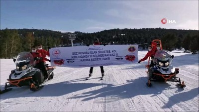 kadinlar gunu -  JAK timleri kadınlar için kayaklı gösteri yaptı Videosu