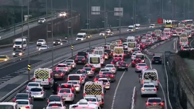 trafik yogunlugu -  Kısıtlamanın ardından 15 Temmuz Şehitler Köprüsü'nde trafik yoğunluğu Videosu