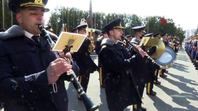 askeri toren -  - Bakan Akar Romanyalı mevkidaşı Ciuca ile görüştü Videosu