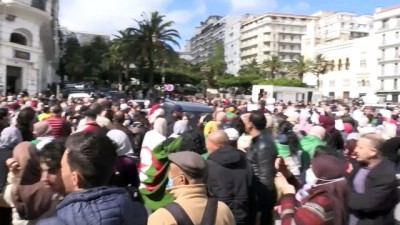 erken secim - Cezayirli kadınlar da ülke yönetiminde köklü değişiklik istedi Videosu