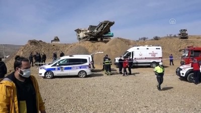 yol yapimi - KIRIKKALE - Taş kırma makinesinin haznesine düşen operatör öldü Videosu