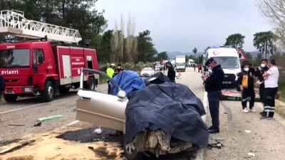 sahil yolu - MUĞLA - Tır ile otomobil çarpıştı: 5 ölü Videosu
