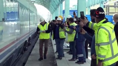 - Yüksek Hızlı Tren ilk kez Sivas tren garında