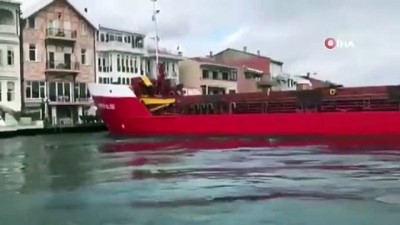 kuru yuk gemisi -  İstanbul Valisi Ali Yerlikaya, ”İstanbul Boğazı’nda bugün önemli bir kaza tehlikesi atlattık” Videosu