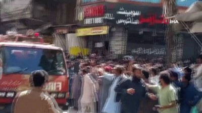sizce -  - Pakistan'da pazar yerinde yangın Videosu