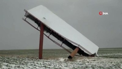  Aksaray'da şiddetli fırtına etkisini sürdürüyor