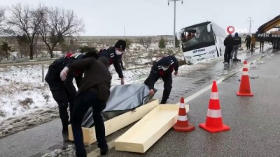 kar yagisi -  Konya‘da 2 tur otobüsü kaza yaptı: 1 ölü, 40’dan fazla yaralı Videosu