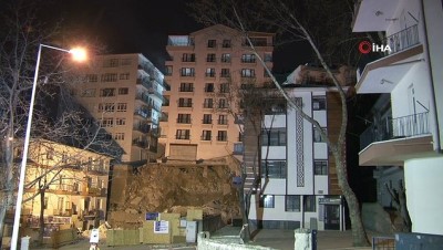 cokme ani -  Ankara'da yıkılma tehlikesi bulunan Açelya Apartmanı'nın çatısı böyle  çöktü Videosu