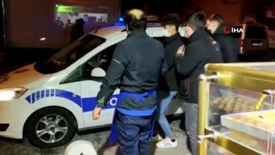 asilsiz ihbar -  Beyoğlu’nda kavga ihbarına giden polise pasta sürprizi Videosu