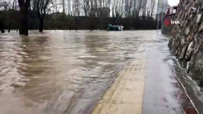su taskini -  Bartın’da su taşkını.. Şiddetli yağmurun ardından ırmak taştı Videosu
