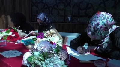 tezahur -  Başakşehirli kadın sanatçılardan altın değerinde tezhip sergisi Videosu