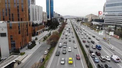  İstanbul’da ilk iftar için trafik yoğunluğu başladı