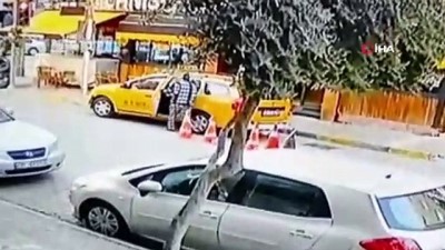 taksi soforu -  İzmir’de film gibi olay: Bir kadın, müşteri gibi bindiği ticari taksiyi böyle kaçırdı Videosu