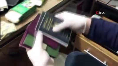 kimlik karti -  Sahte belgelere aslına yakın olması için portakal sıkacağından mühür basmışlar Videosu