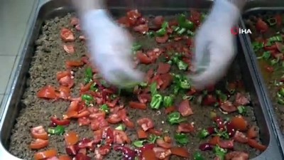 iftar cadirlari -  İftar yemekleri kapılarına kadar ulaştırılıyor Videosu