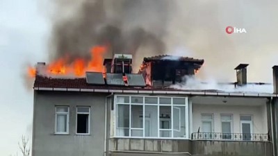  İznik'te çatı yangını: Apartman tahliye edildi