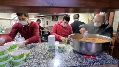 iftar sofrasi -  Lokanta ve turizmci esnaflardan vatandaşlara iftar yemeği Videosu