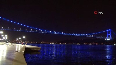  Fatih Sultan Mehmet Köprüsü, 'Dünya Otizm Farkındalık' gününde maviye büründü