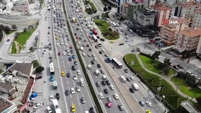  İstanbul’da hafta sonu kısıtlaması öncesi trafik yüzde 70'e ulaştı