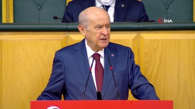 Devlet Bahçeli: “Afrika kökenli Kayra Sayit’in zaferinden sonra Bozkurt işaretiyle selam vermesini anlamlı ve değerli buluyorum“