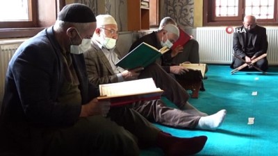 imam hatipler -  Ramazan ayının 14 Asırlık ‘Mukabele’ geleneği Videosu