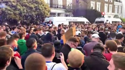 gine -  Chealse taraftarlarında Avrupa Süper Ligine tepki protestosu Videosu