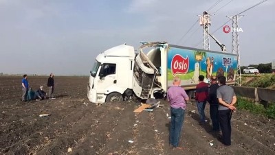  Sürücüsünün direksiyon hakimiyetini kaybettiği tır tarlaya uçtu: 1 yaralı