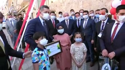  Bakan Selçuk, Anadolu Masal Evi'nin açılışını yaptı