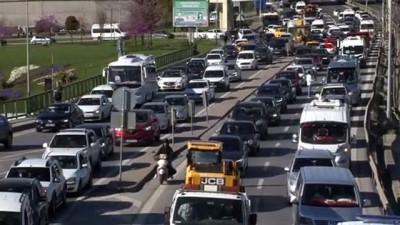  İstanbul’da kısıtlama öncesi trafik yoğunluğu rekor seviyeye ulaştı