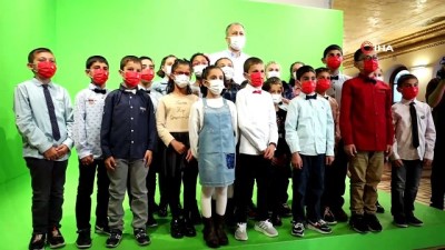  Vali Yerlikaya, 23 Nisan coşkusunu Çocuk Evleri Sitesi’ndeki çocuklarla paylaştı