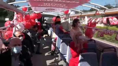 bayram coskusu -  23 Nisan’a özel üstü açık otobüsle eğlence Videosu