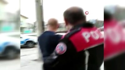  Alkollü doktor ve ilaç mümessili hastanede polislere saldırdı: 2 gözaltı