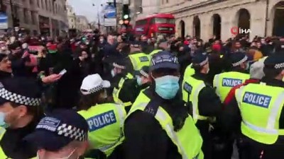 sosyal medya -  - İngiltere’de Suç ve Ceza Yasa Tasarısı protestoları sürüyor: 15 gözaltı Videosu