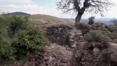 esenli -  İzmir'de kaçak kazı operasyonunda bin 500 yıllık mozaik ve manastır bulundu Videosu