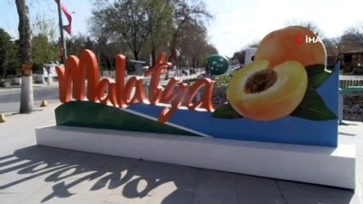 aritas -  Malatya sokakları 1 ay aradan sonra yeniden boş kaldı Videosu