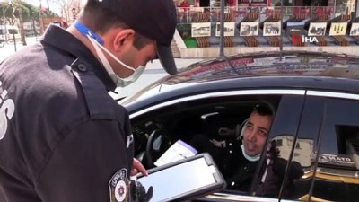 sparta -  Polise ‘ağabey gözünü seveyim yapma’ dedi kısıtlamayı ihlalden ceza yemekten kurtulamadı Videosu