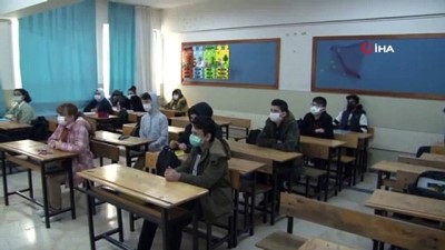 dunya sampiyonu -  Gündüz matematik öğretiyor, akşam dünya şampiyonluğu için ter döküyor Videosu